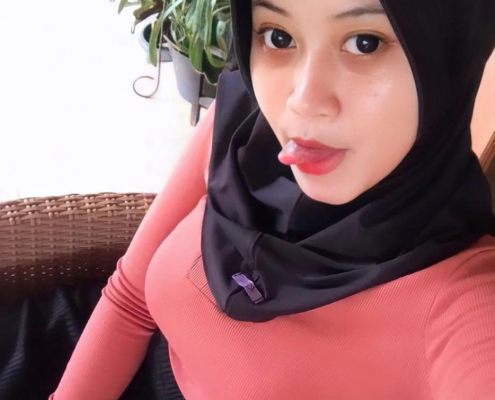 "tukang pijat panggilan karawang dari violahappymassage"